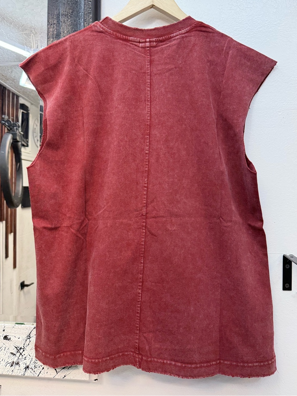 Valley Sports Sleeveless Marilyn Monroe Graphic Tank Top in Maroon - Picture 6 of 11